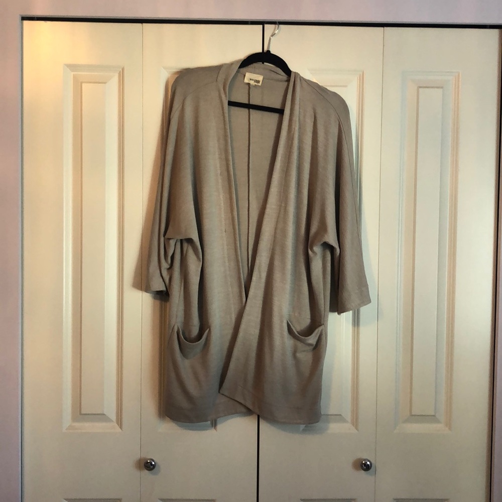 Aritzia Wilfred Lightweight Kimono - Size L